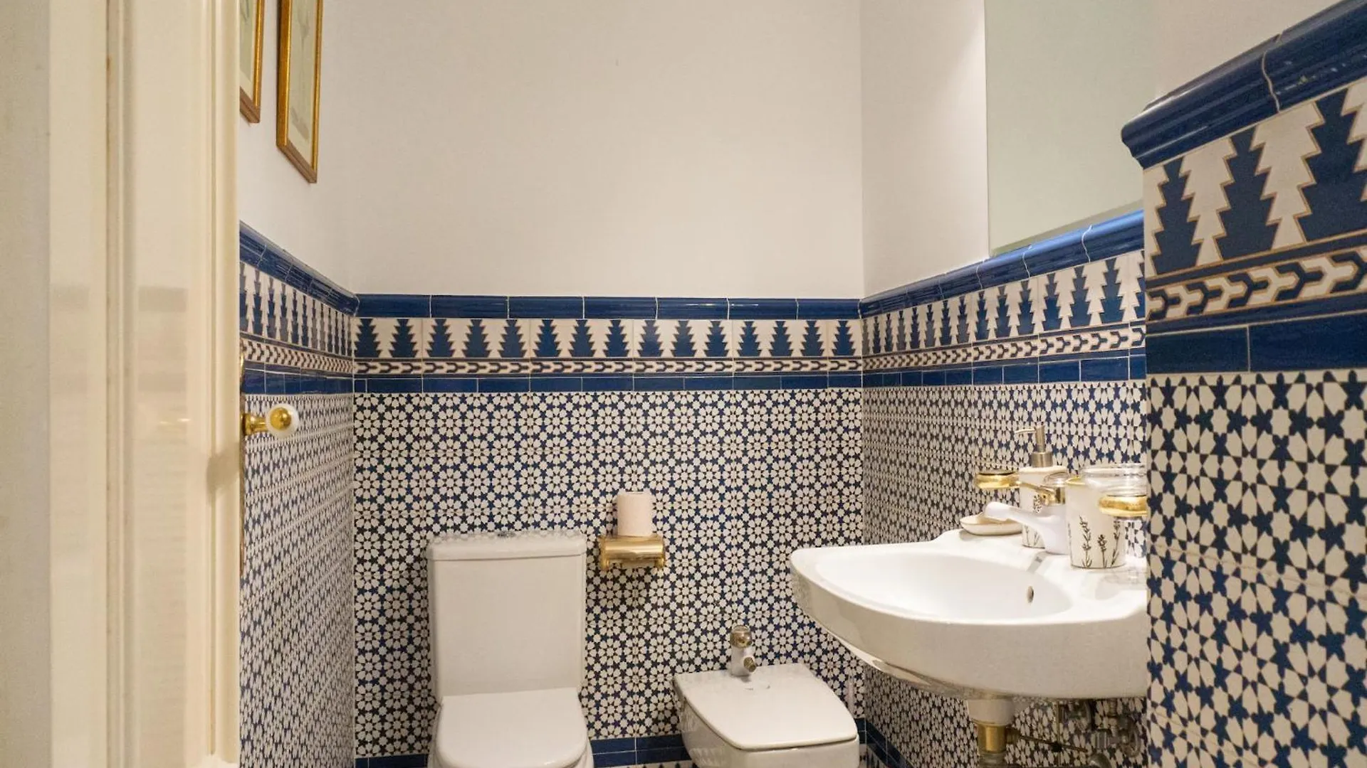 Pretty Apartment With Balcony Marbella Spagna