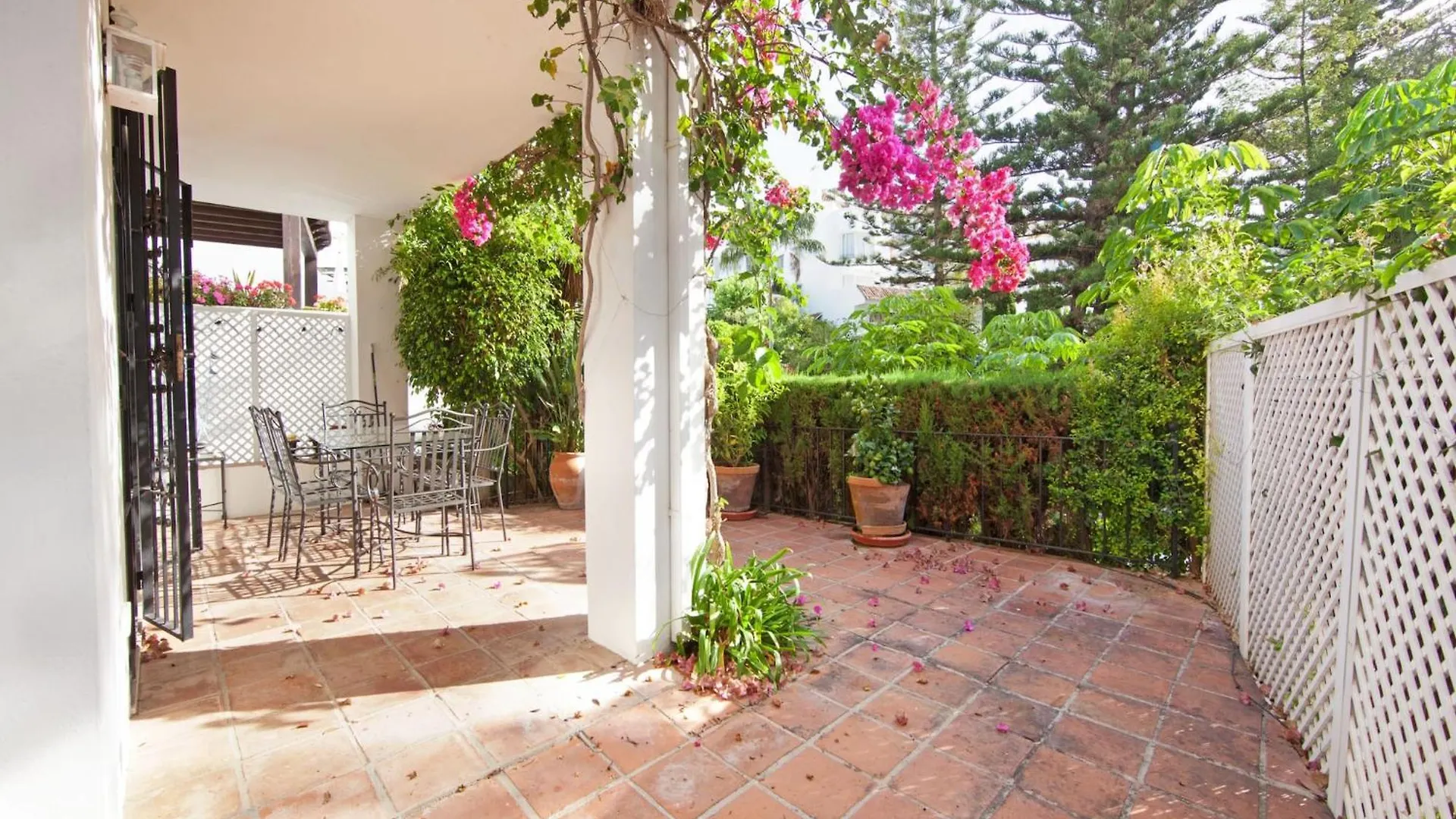 Pretty Apartment With Balcony Marbella